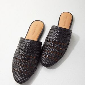 salt + umber LILY BLACK signature woven leather mules Slip Ons Size 7